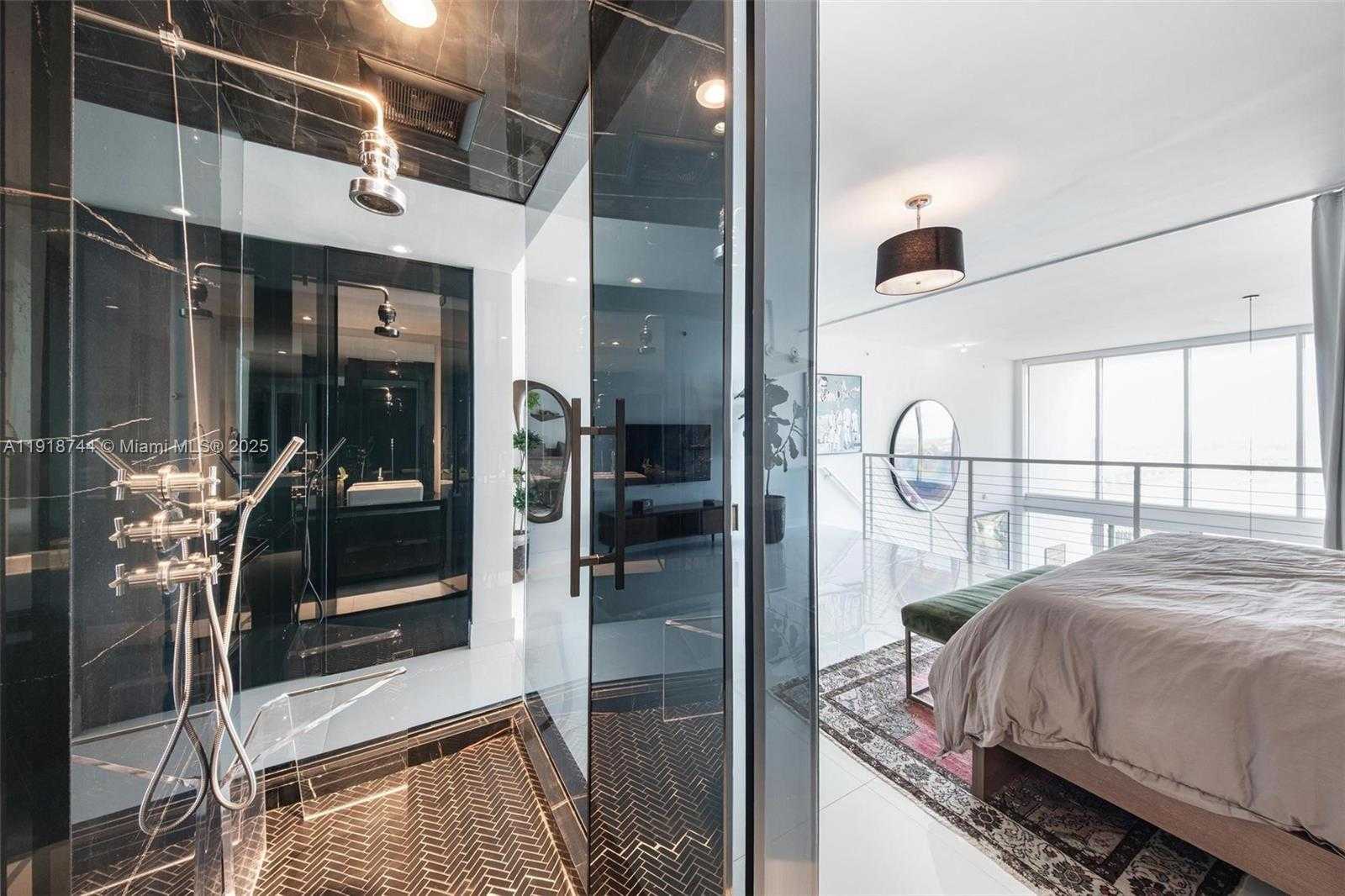 Small Image of 1040 BISCAYNE BLVD #2203, Miami Number 51