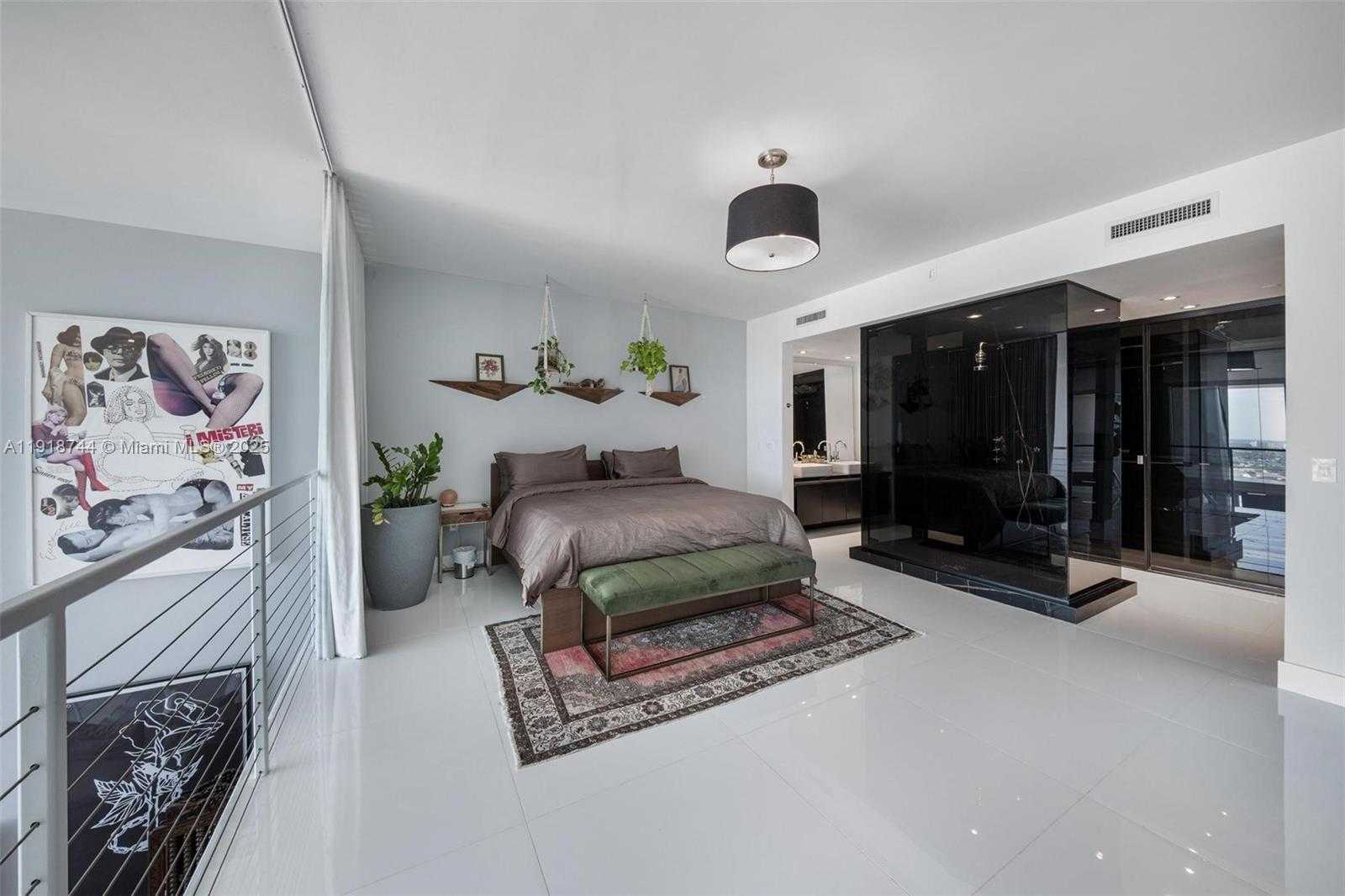 Small Image of 1040 BISCAYNE BLVD #2203, Miami Number 52