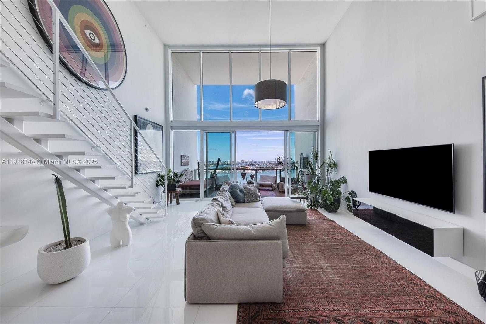 Small Image of 1040 BISCAYNE BLVD #2203, Miami Number 57