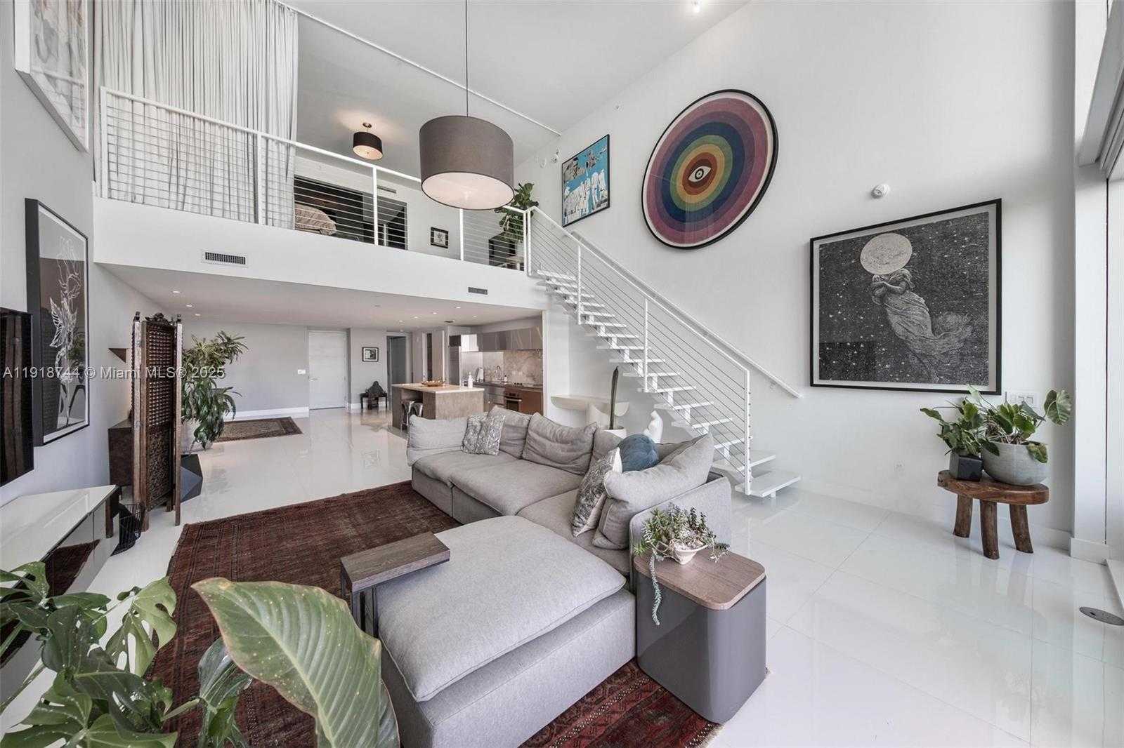 Small Image of 1040 BISCAYNE BLVD #2203, Miami Number 59