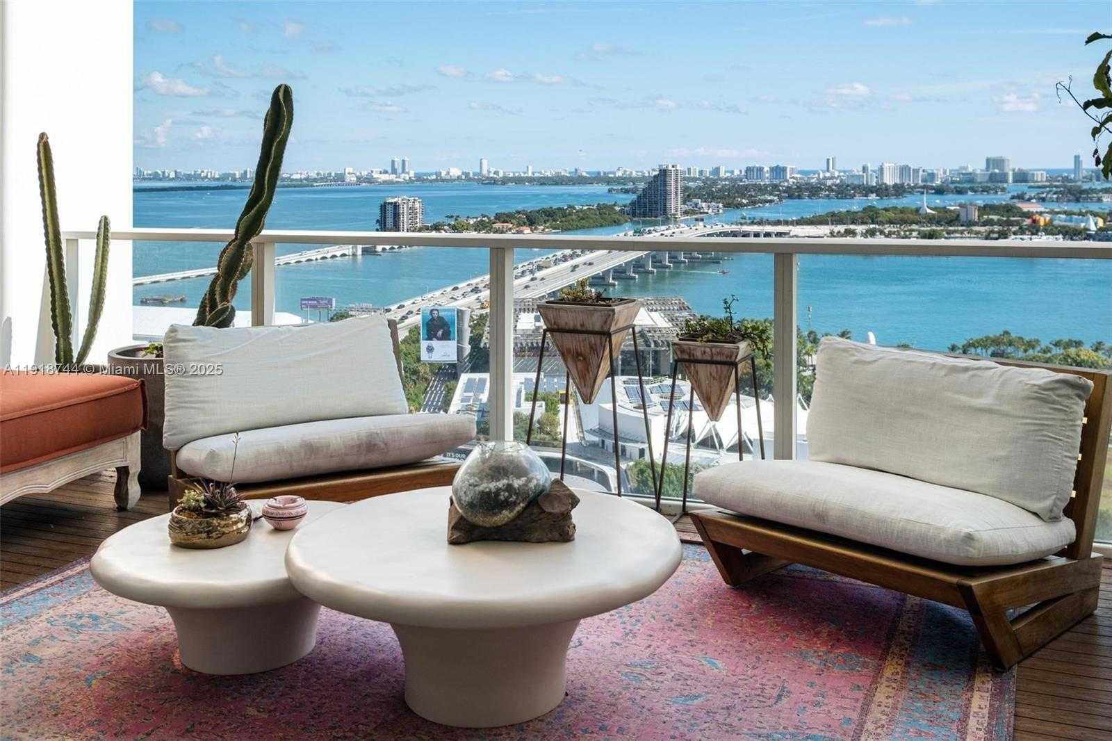 Small Image of 1040 BISCAYNE BLVD #2203, Miami Number 9