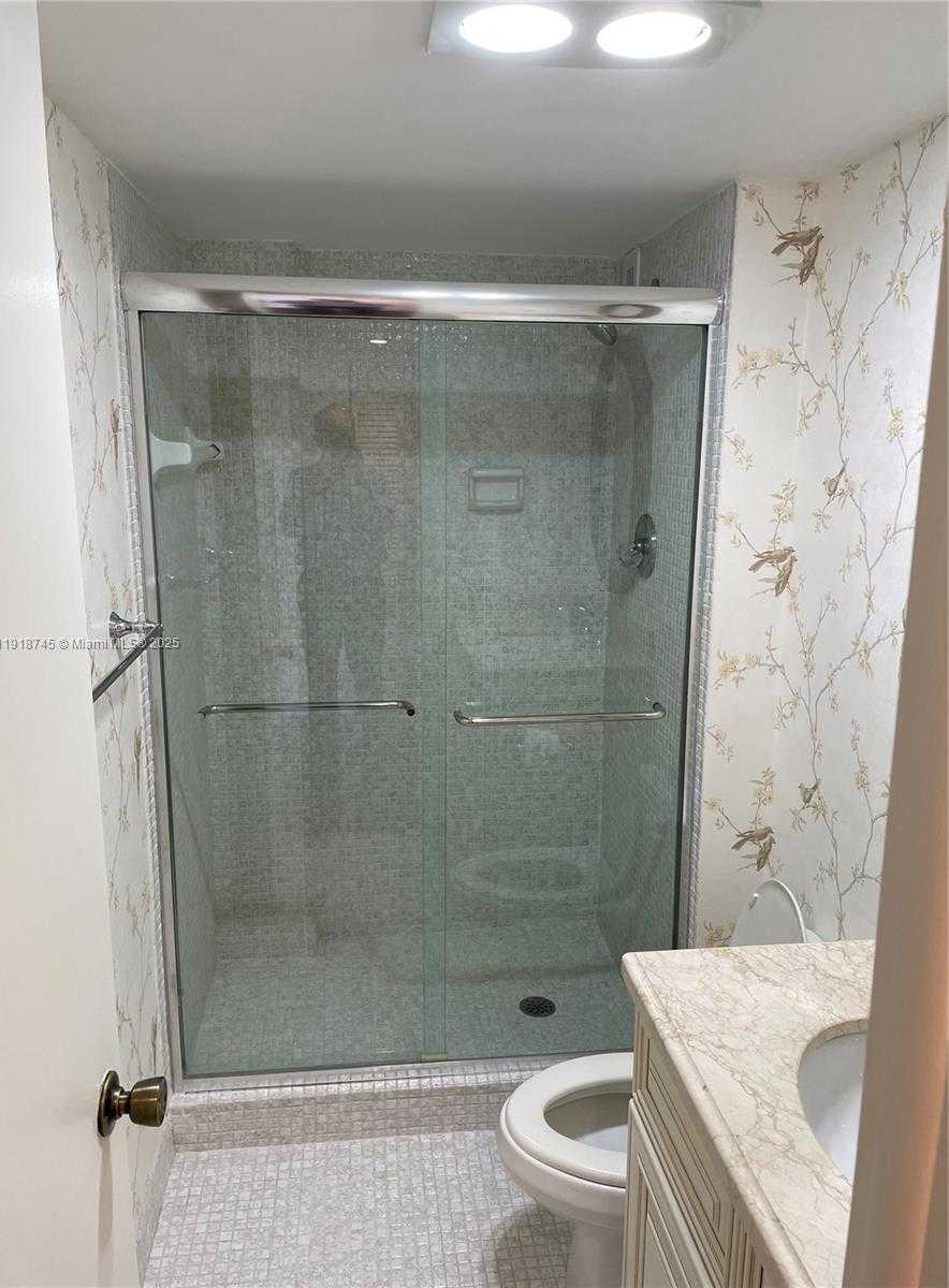 Small Image of 625 BILTMORE WAY #805, Coral Gables Number 19