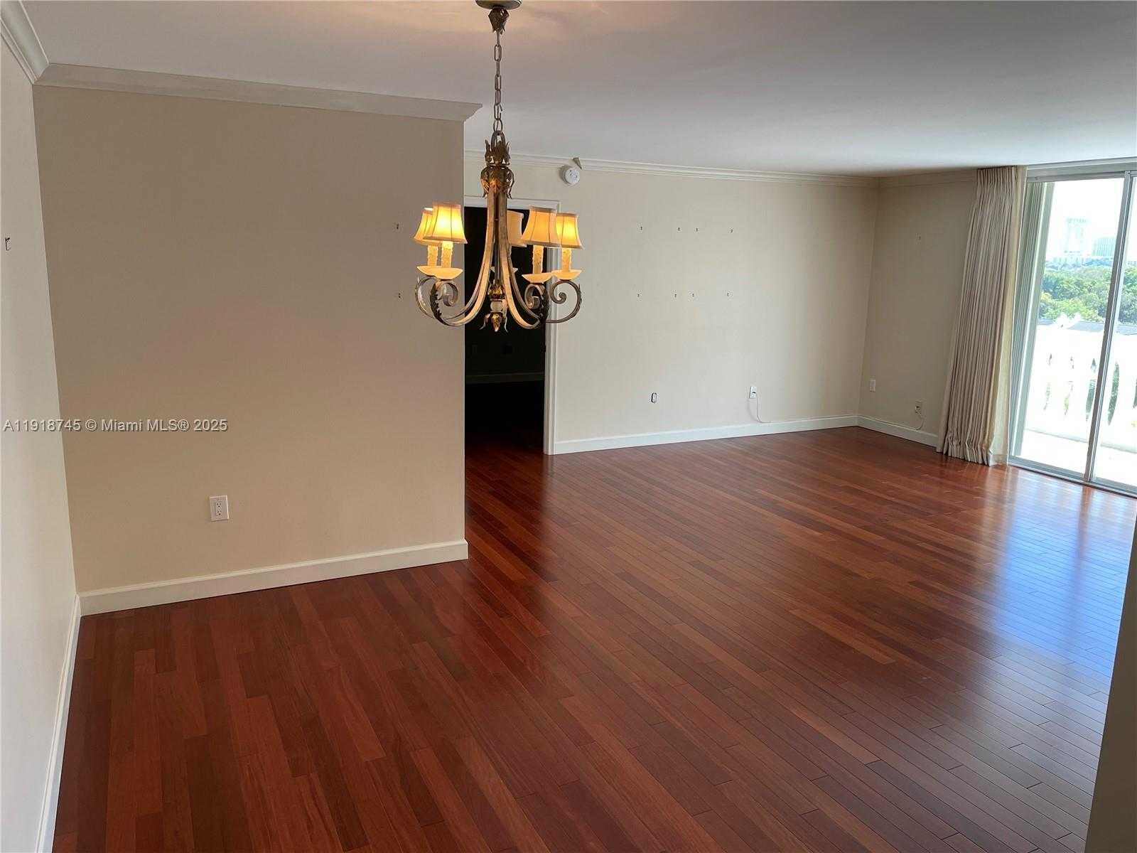 Small Image of 625 BILTMORE WAY #805, Coral Gables Number 24