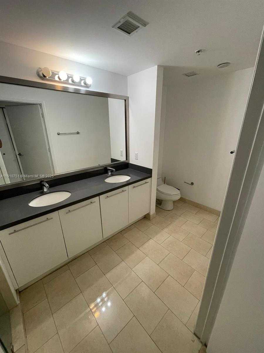 Small Image of 90 SOUTH WEST 3RD ST #2202, Miami Number 12