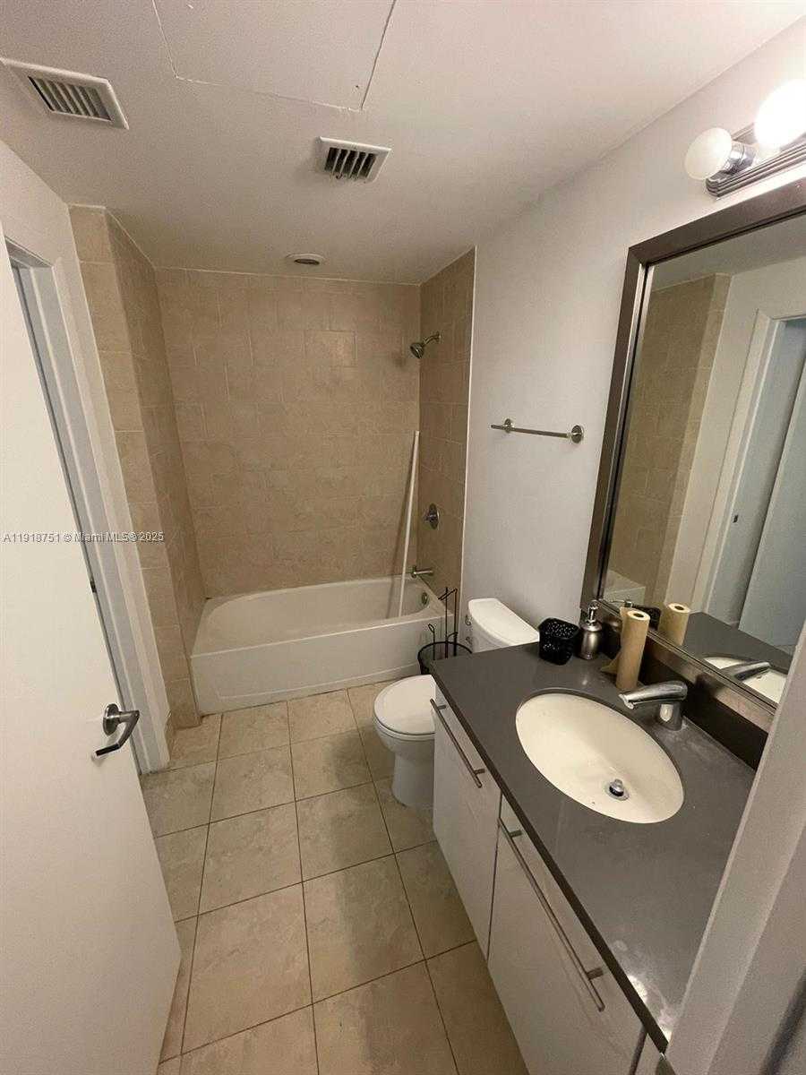 Small Image of 90 SOUTH WEST 3RD ST #2202, Miami Number 13