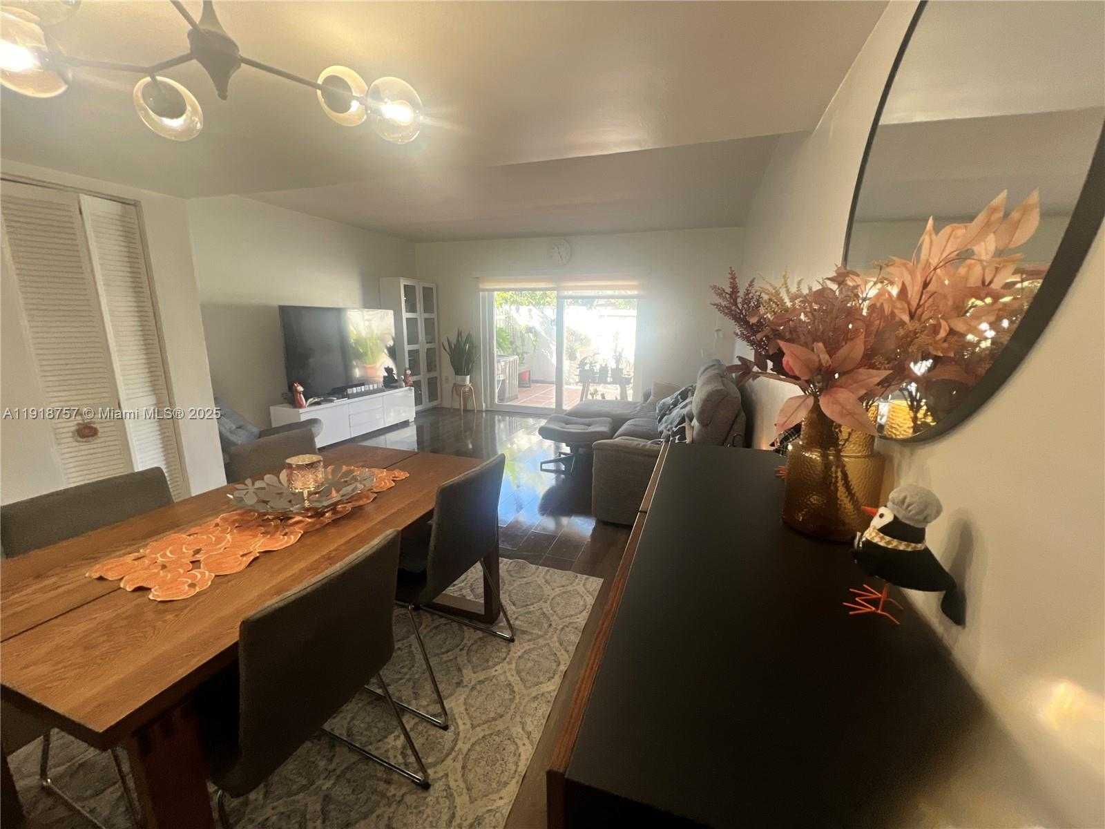 Small Image of 421 NORTH WEST 109TH AVE #3B, Miami Number 11