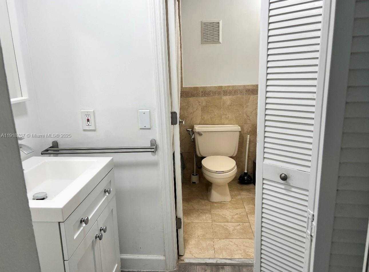 Small Image of 421 NORTH WEST 109TH AVE #3B, Miami Number 13