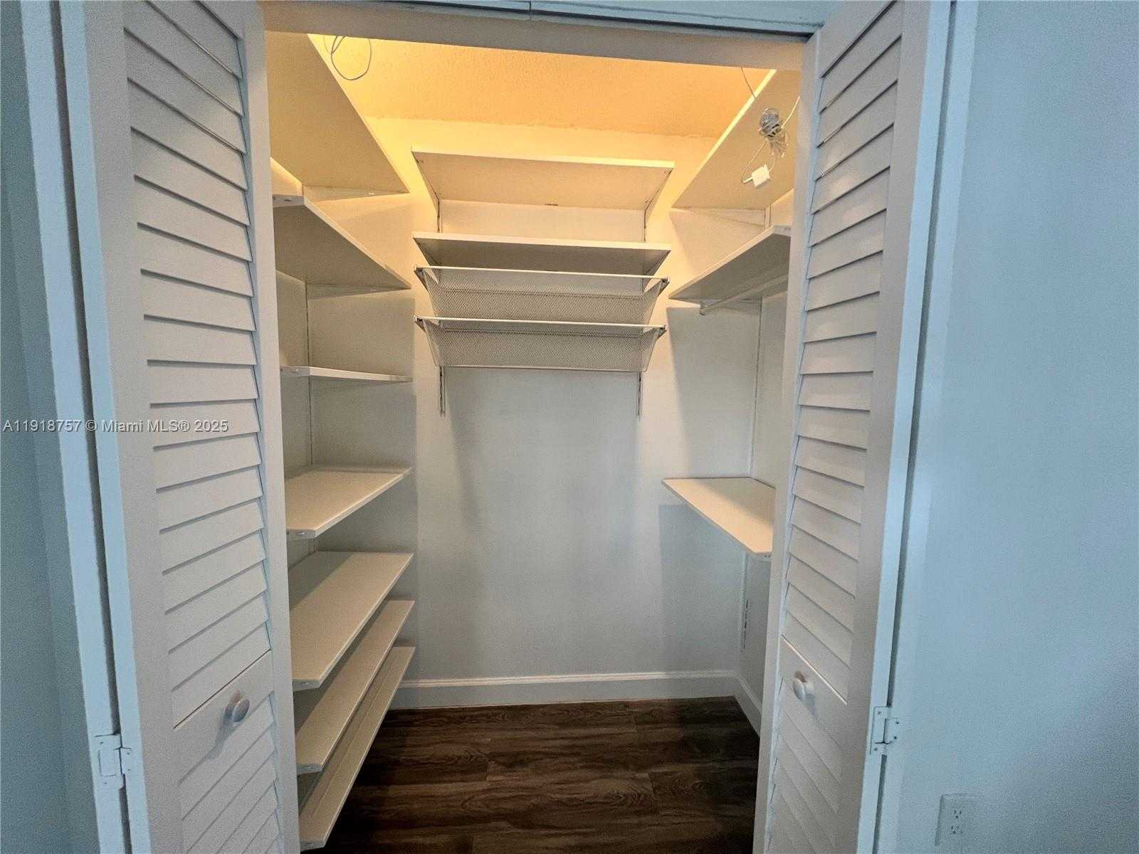 Small Image of 421 NORTH WEST 109TH AVE #3B, Miami Number 16