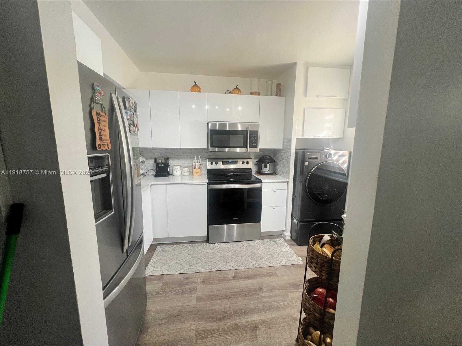 Small Image of 421 NORTH WEST 109TH AVE #3B, Miami Number 3