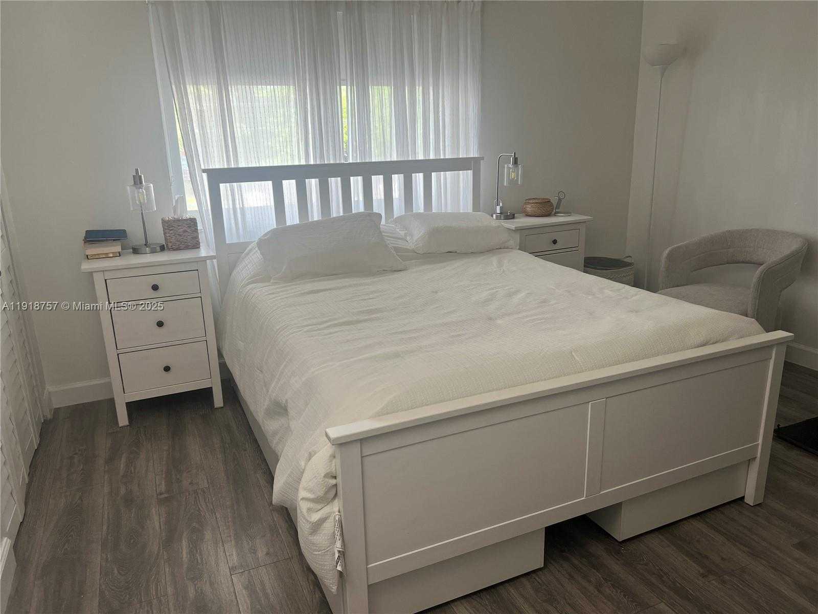 Small Image of 421 NORTH WEST 109TH AVE #3B, Miami Number 8