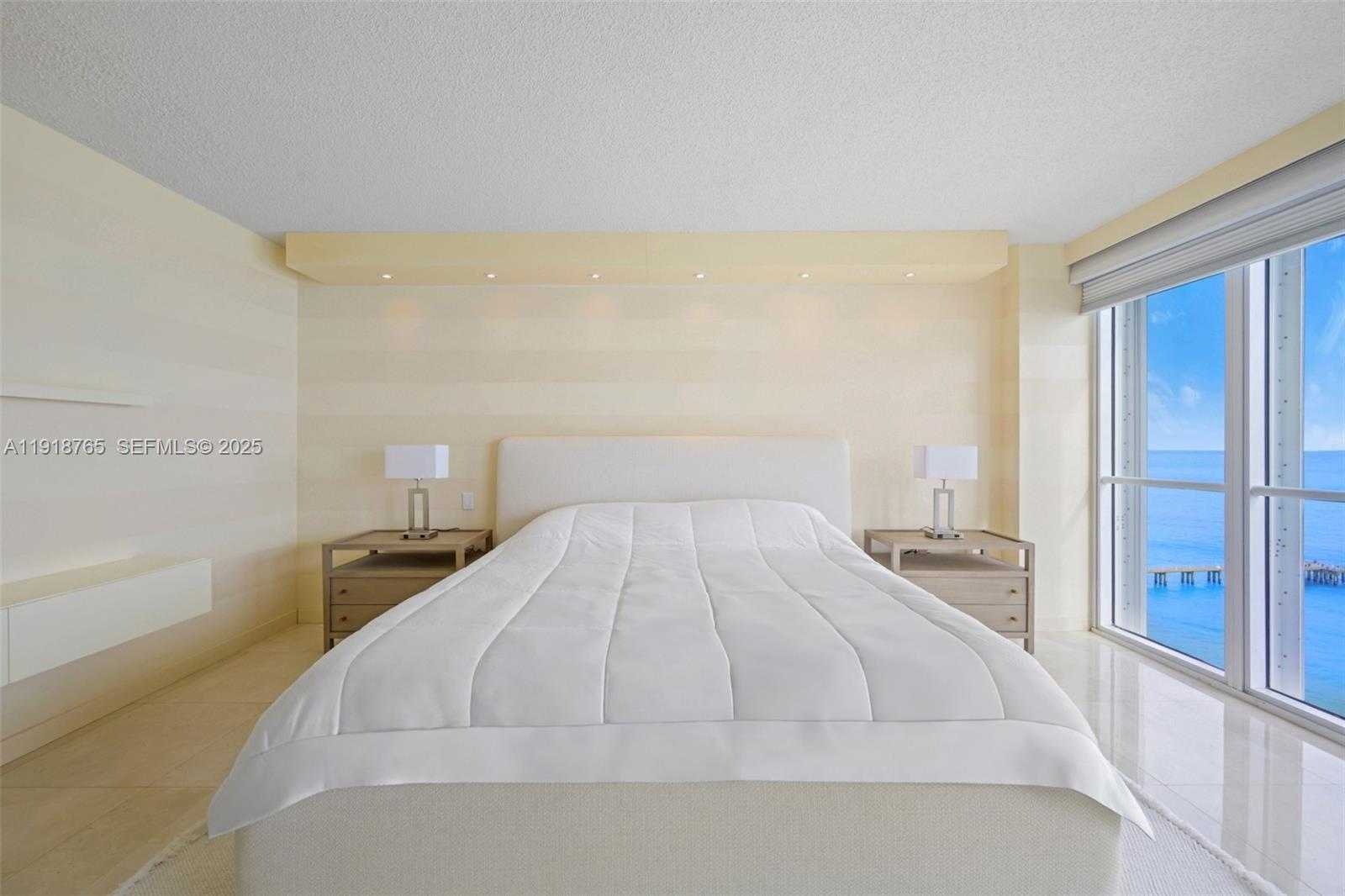 Imagen de Pequeño Objeto