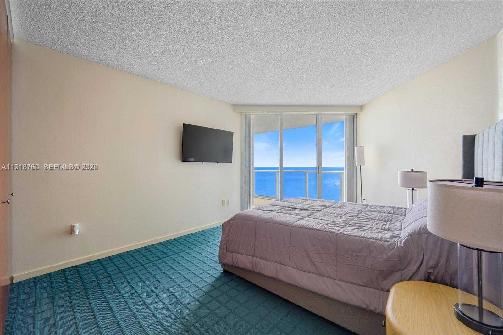 Imagen de Pequeño Objeto