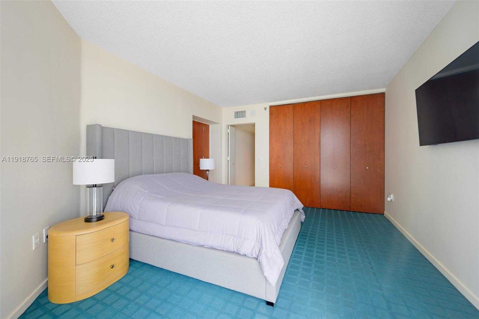 Imagen de Pequeño Objeto