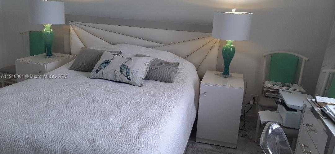 Small Image of 2101 SOUTH OCEAN DR #1802, Hollywood Number 3