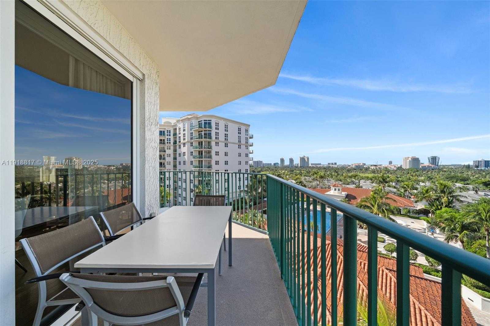 Imagen de Pequeño Objeto