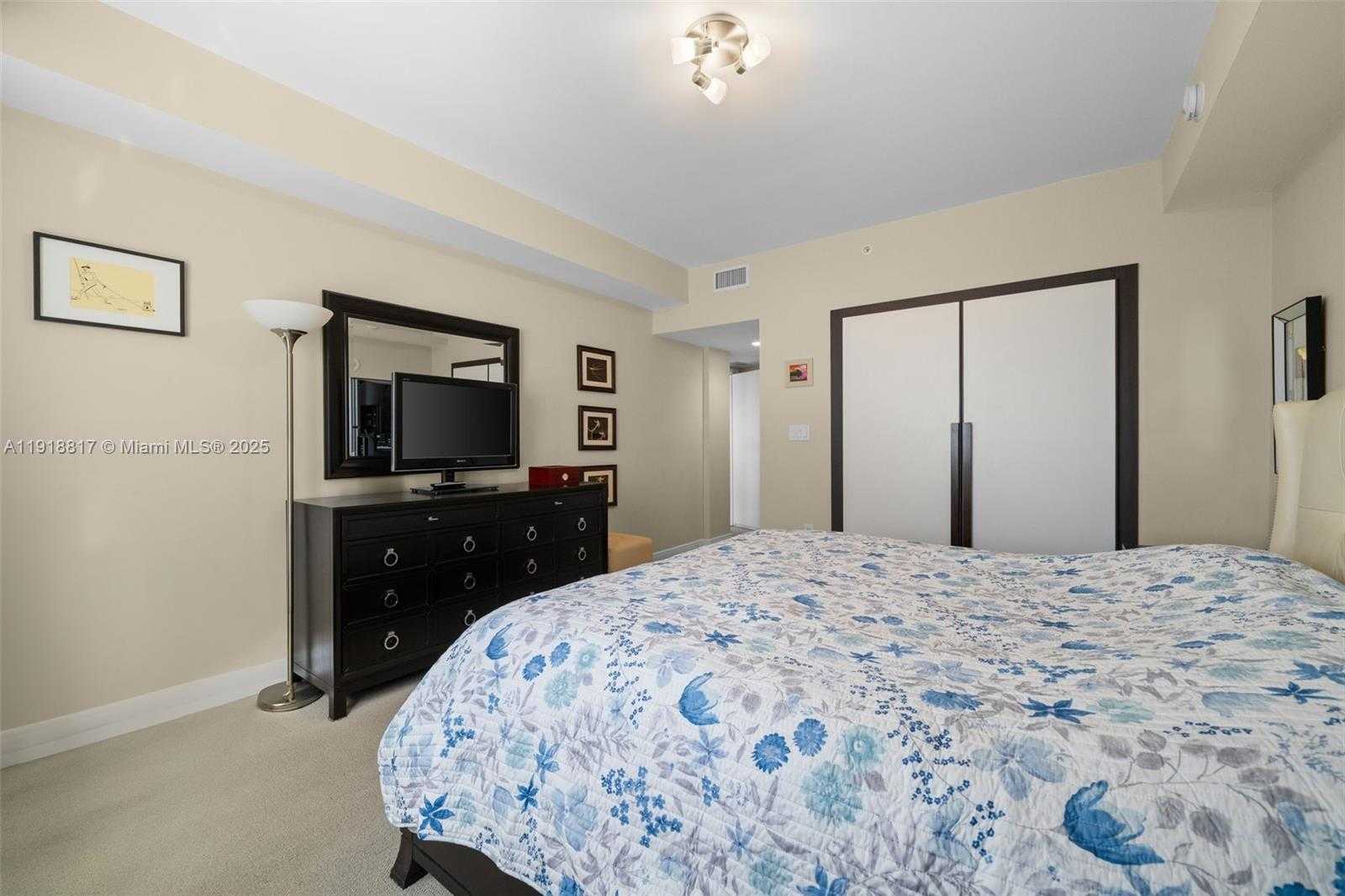 Imagen de Pequeño Objeto