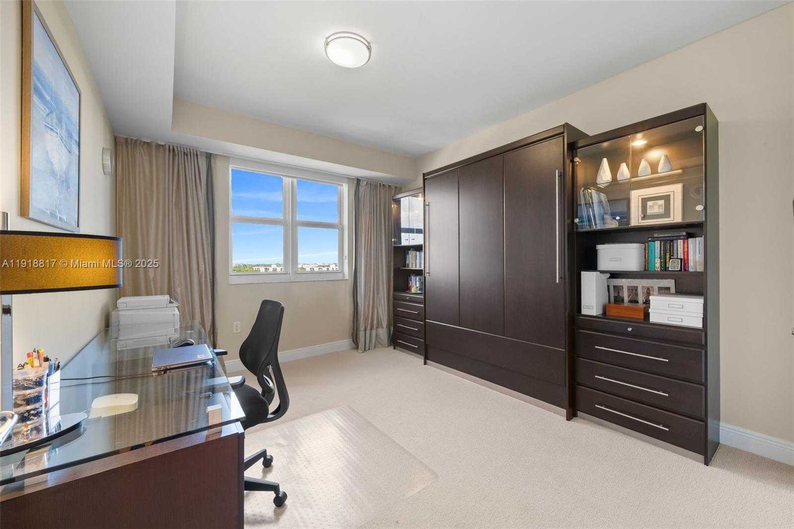 Imagen de Pequeño Objeto