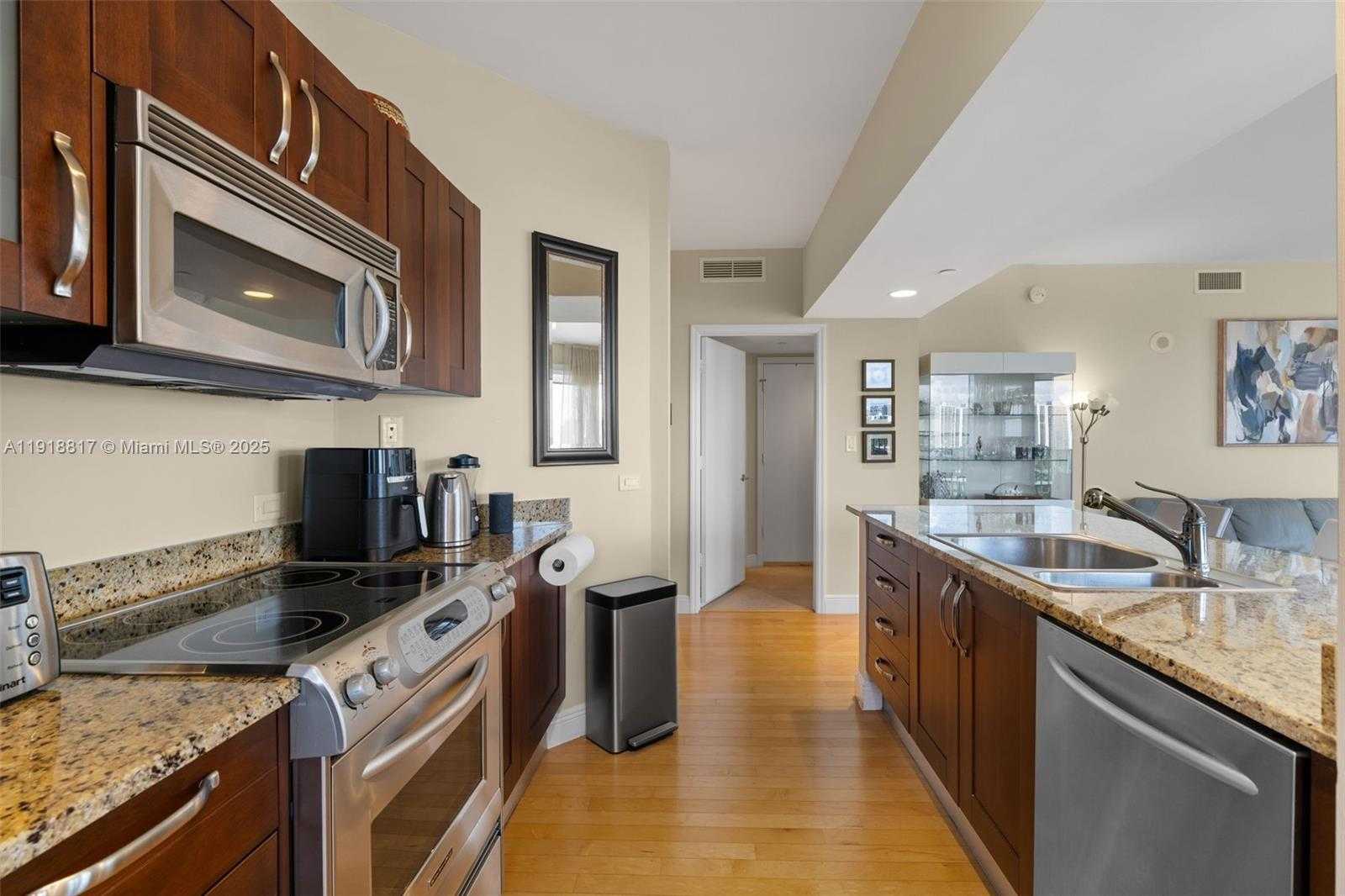 Imagen de Pequeño Objeto