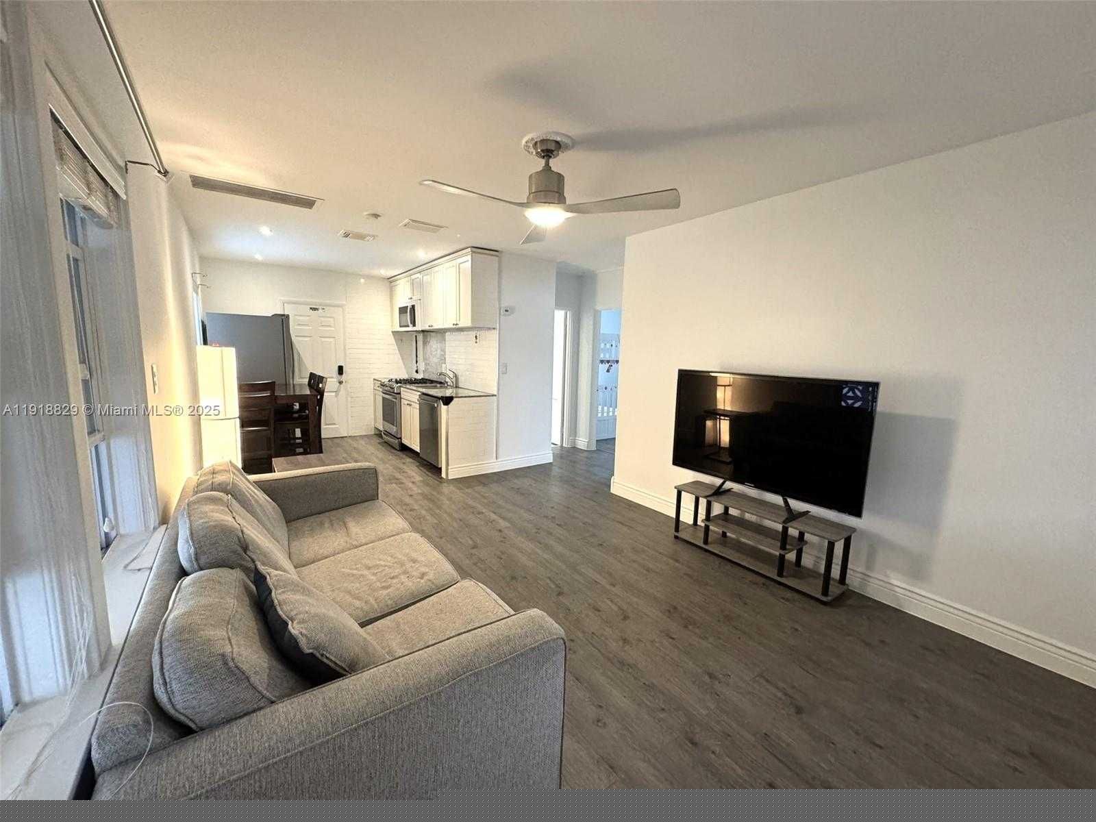 Small Image of 2309 VAN BUREN ST, Hollywood Number 1