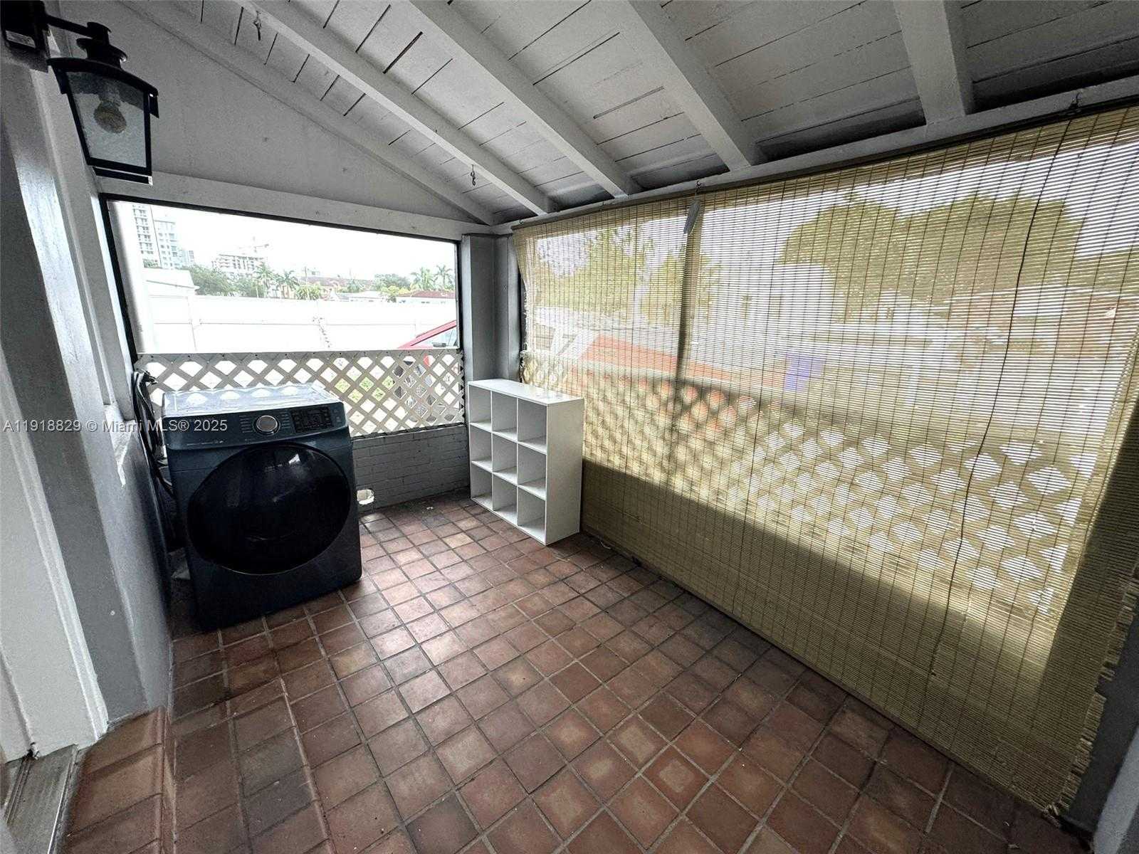 Small Image of 2309 VAN BUREN ST, Hollywood Number 13