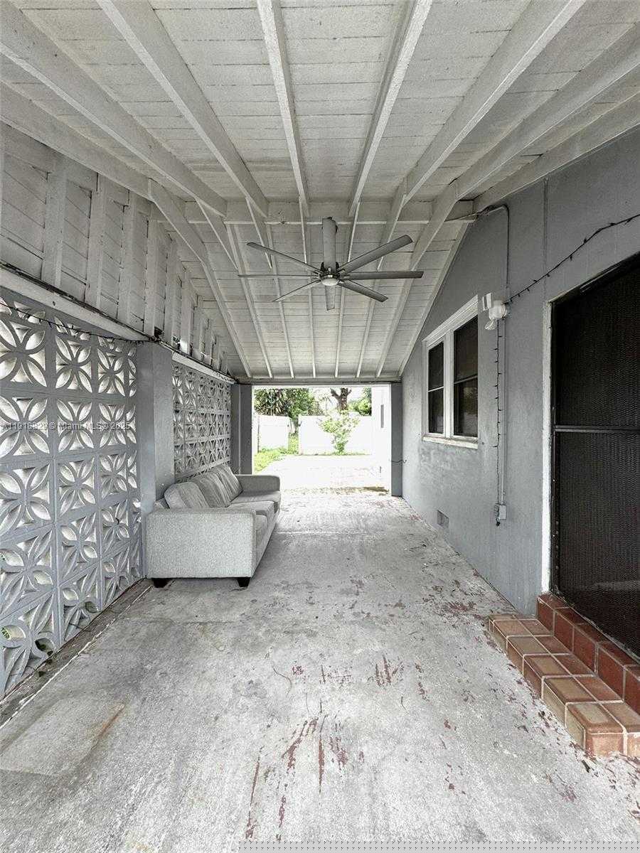 Small Image of 2309 VAN BUREN ST, Hollywood Number 14