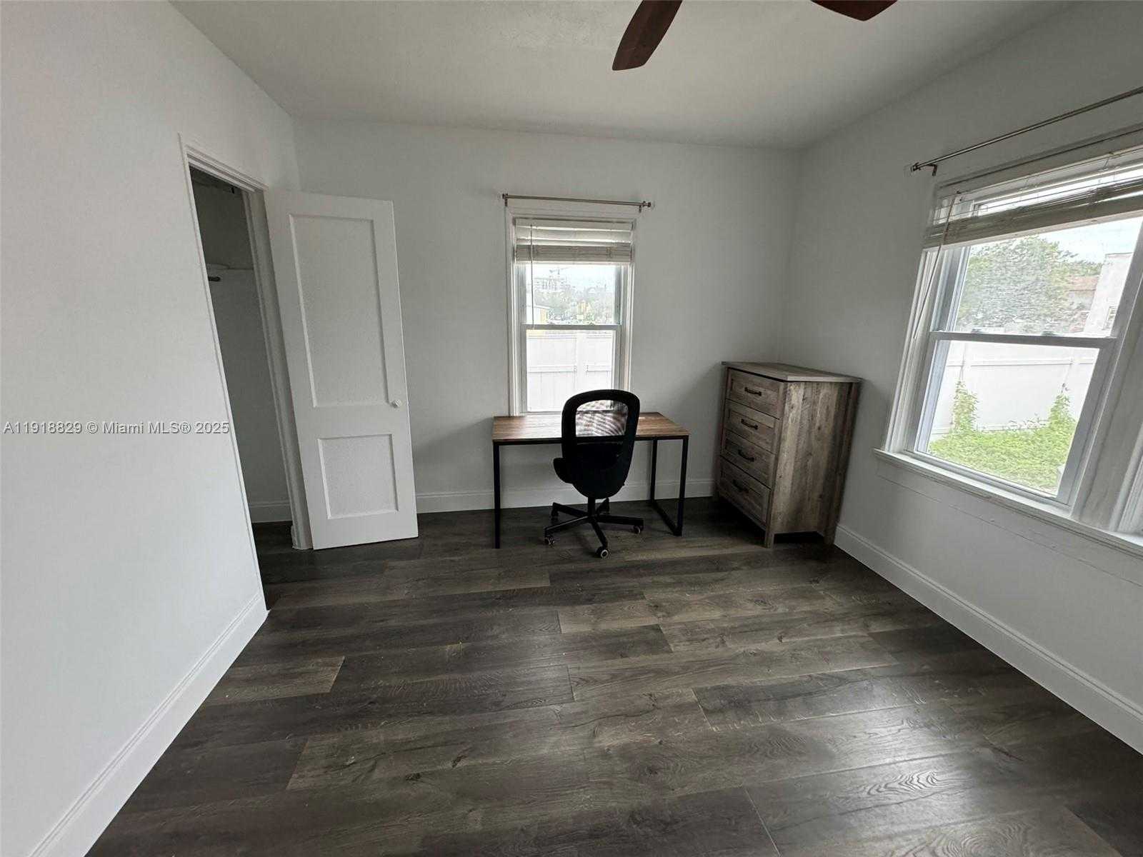 Small Image of 2309 VAN BUREN ST, Hollywood Number 7