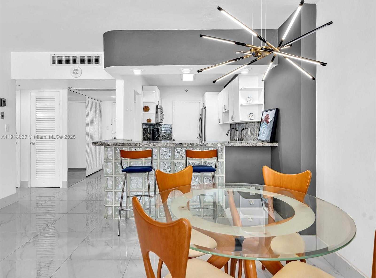 Small Image of 100 LINCOLN RD #710, Miami Beach Number 8