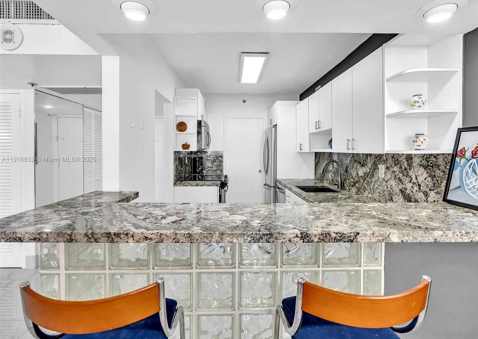 Small Image of 100 LINCOLN RD #710, Miami Beach Number 9