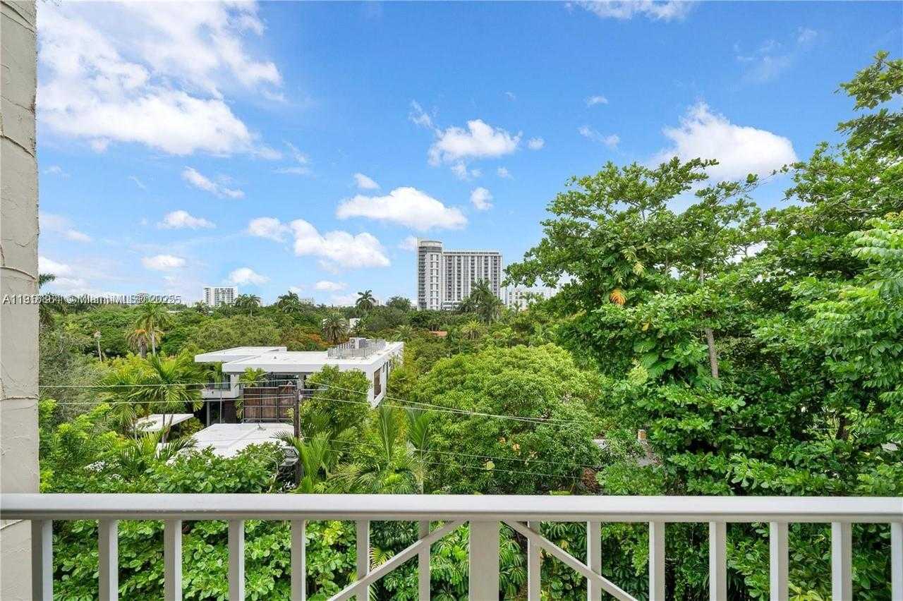 Small Image of 1824 BRICKELL AVE #4D, Miami Number 23