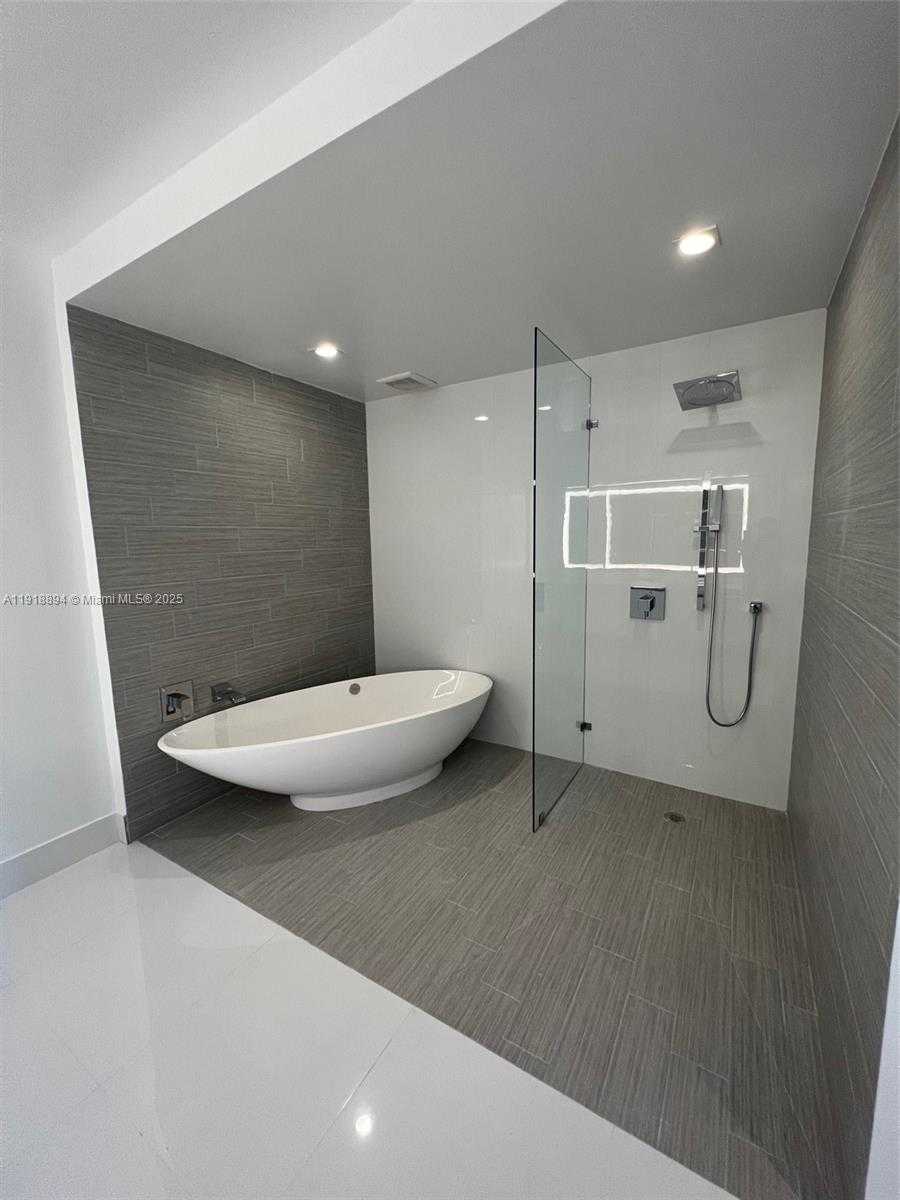 Small Image of 300 SUNNY ISLES BLVD #4-505, Sunny Isles Beach Number 13