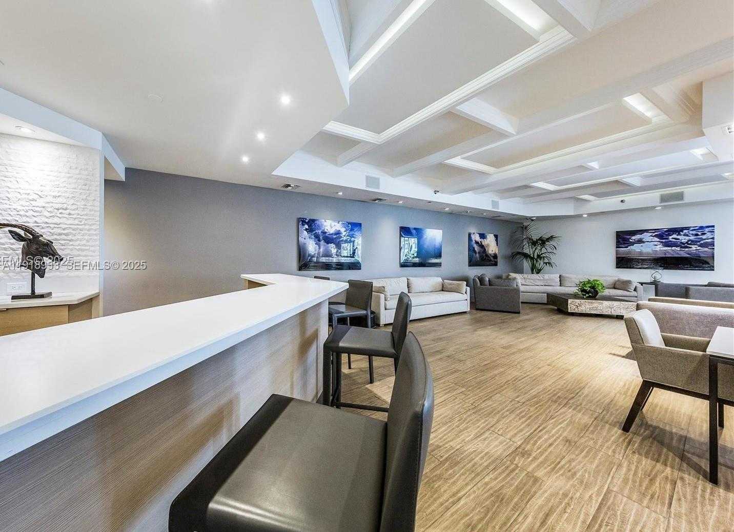 Small Image of 100 LINCOLN ROAD #1027, Miami Beach Number 16