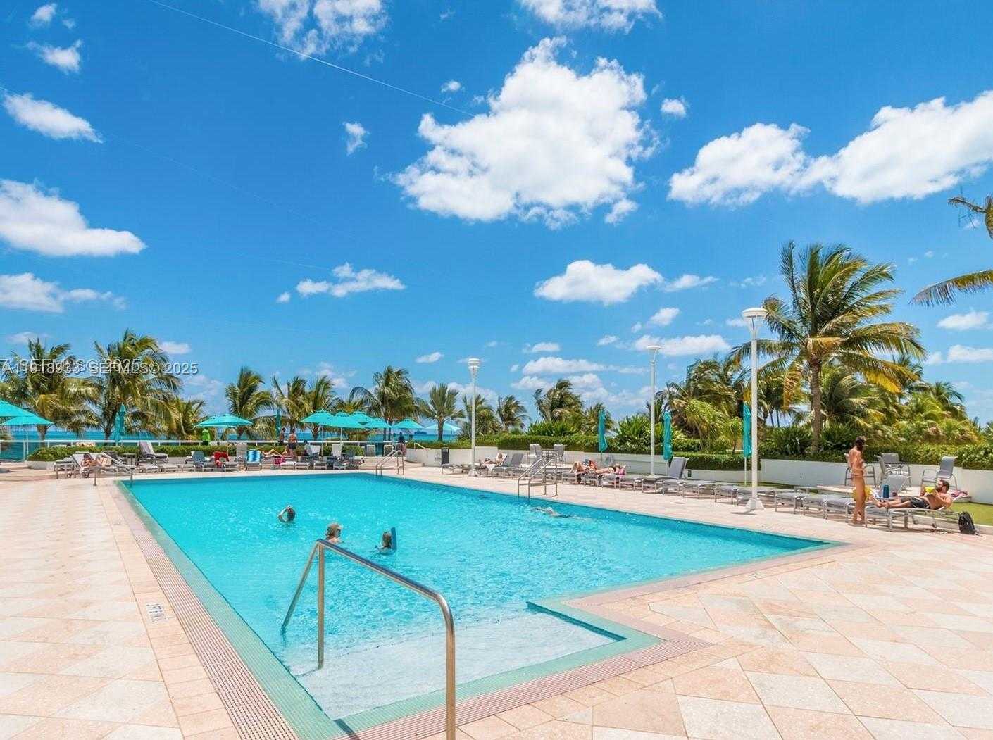 Small Image of 100 LINCOLN ROAD #1027, Miami Beach Number 22