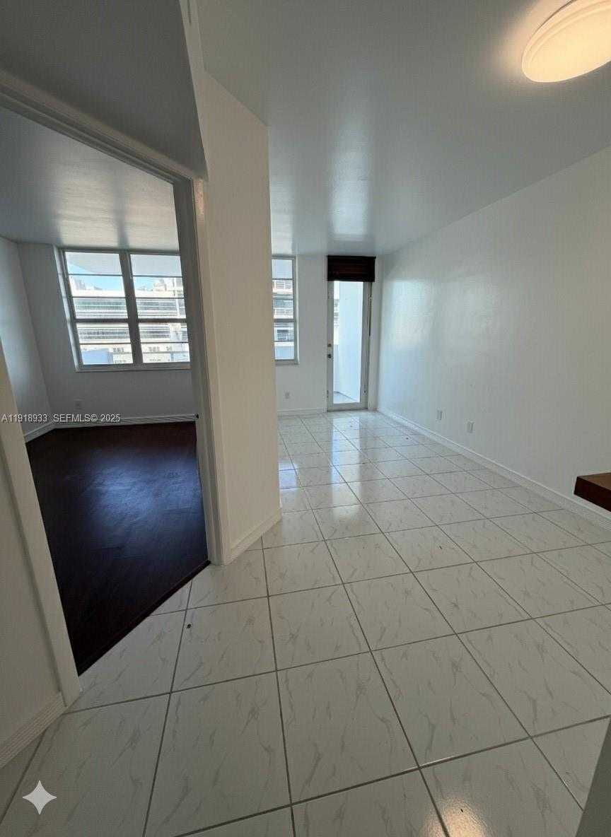 Small Image of 100 LINCOLN ROAD #1027, Miami Beach Number 5