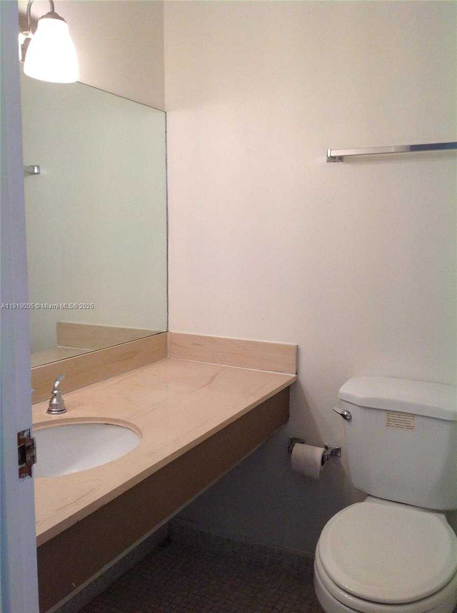 Small Image of 1950 SOUTH OCEAN DR #20A, Hallandale Beach Number 18