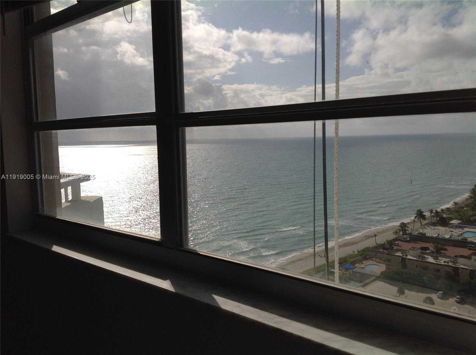 Small Image of 1950 SOUTH OCEAN DR #20A, Hallandale Beach Number 19