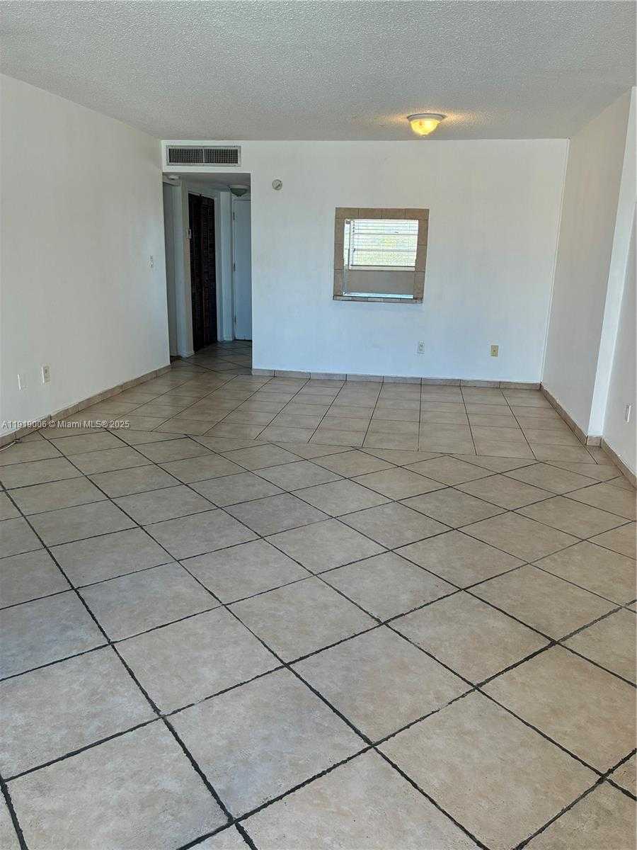 Small Image of 16400 NORTH EAST 17TH AVE #304-2, North Miami Beach Number 4