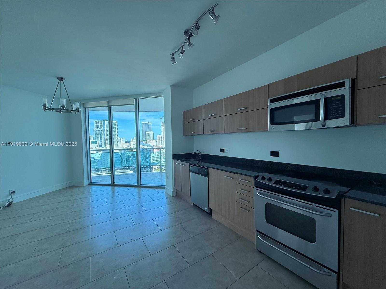 Small Image of 350 SOUTH MIAMI AVE #2013, Miami Number 13