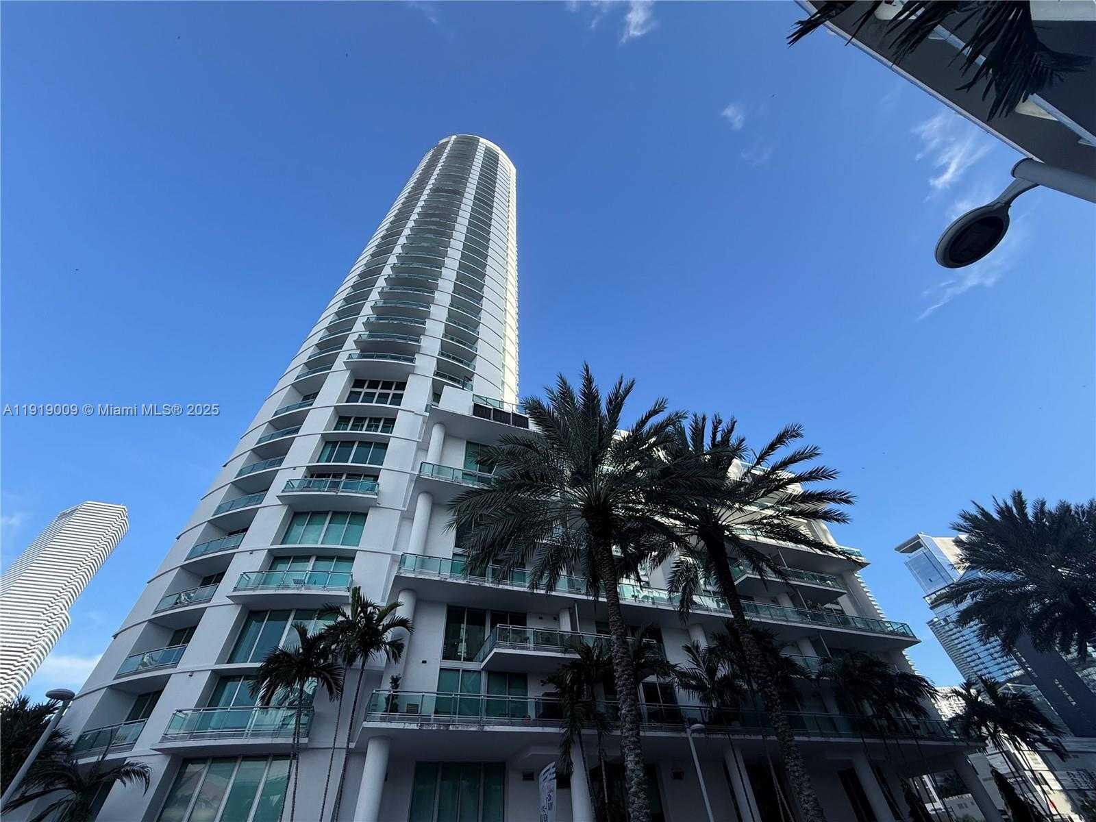 Small Image of 350 SOUTH MIAMI AVE #2013, Miami Number 2