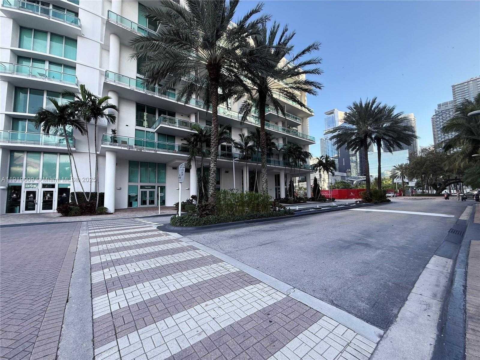 Small Image of 350 SOUTH MIAMI AVE #2013, Miami Number 21