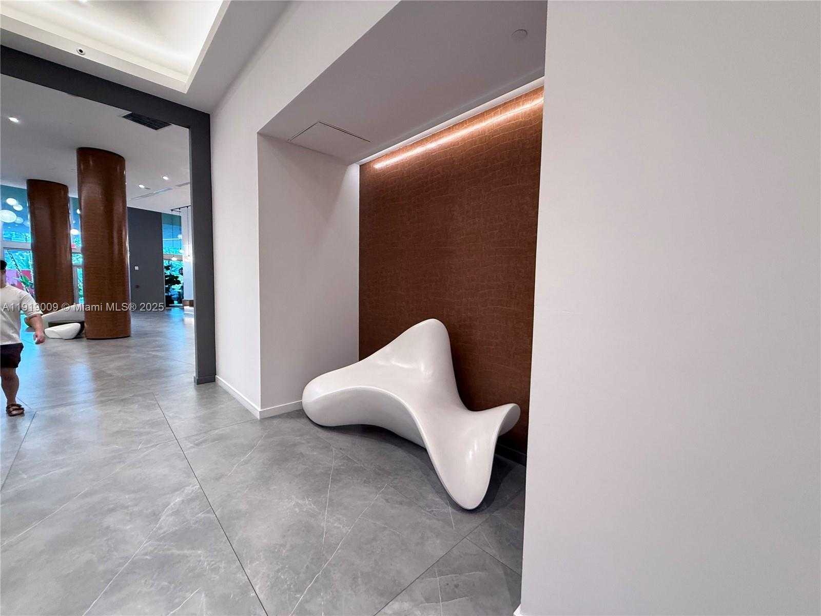 Small Image of 350 SOUTH MIAMI AVE #2013, Miami Number 26