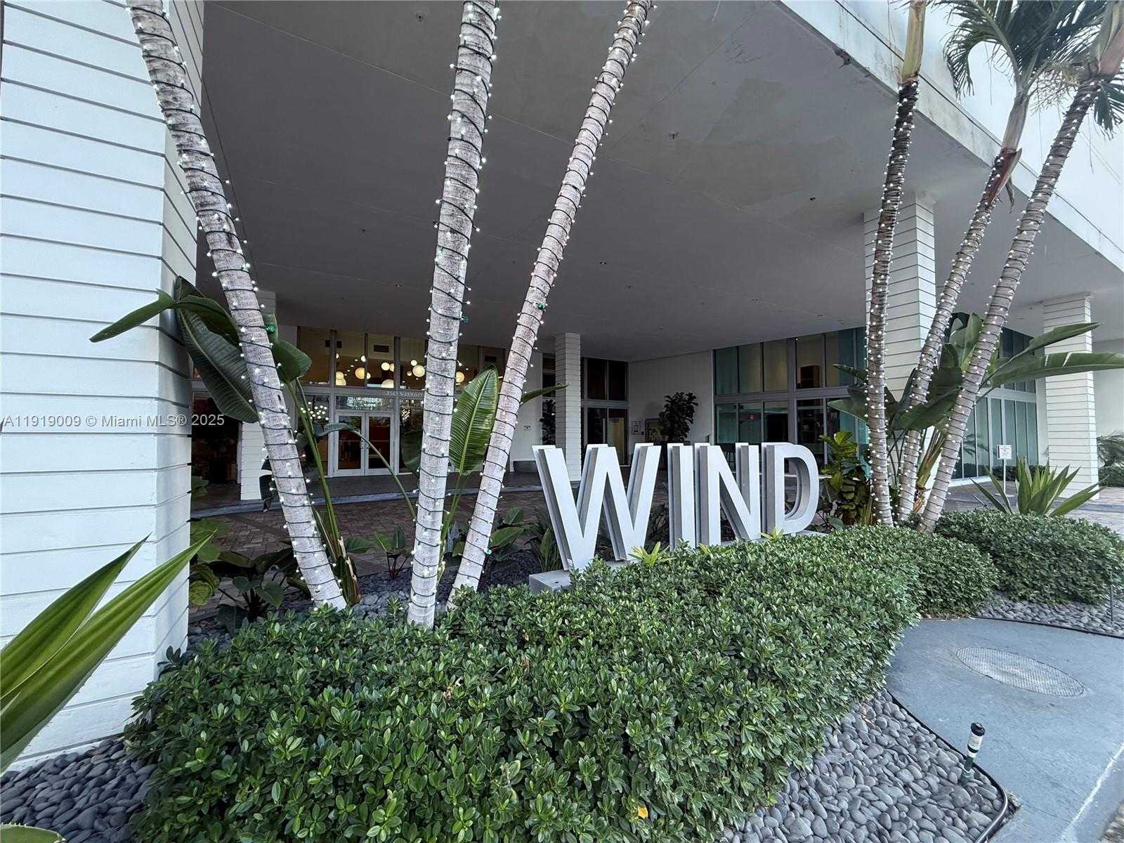 Small Image of 350 SOUTH MIAMI AVE #2013, Miami Number 3