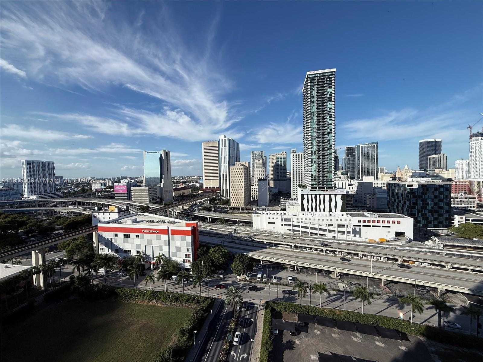 Small Image of 350 SOUTH MIAMI AVE #2013, Miami Number 4