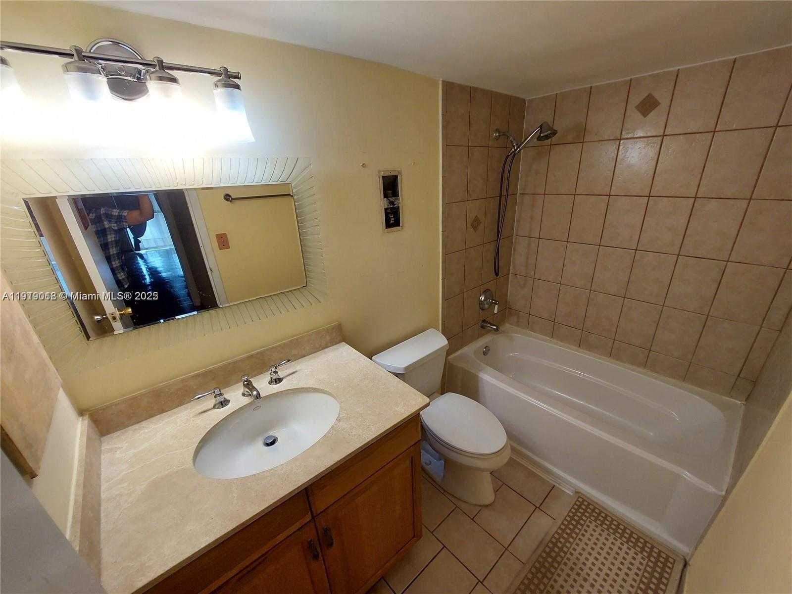 Small Image of 16851 NORTH EAST 23RD AVE #A216, North Miami Beach Number 17