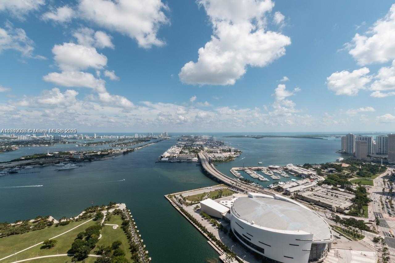 Small Image of 900 BISCAYNE BLVD #3501, Miami Number 6