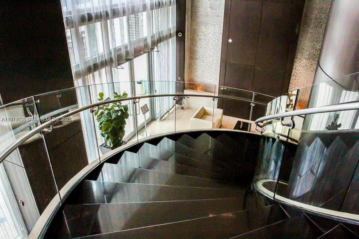 Small Image of 900 BISCAYNE BLVD #3501, Miami Number 9