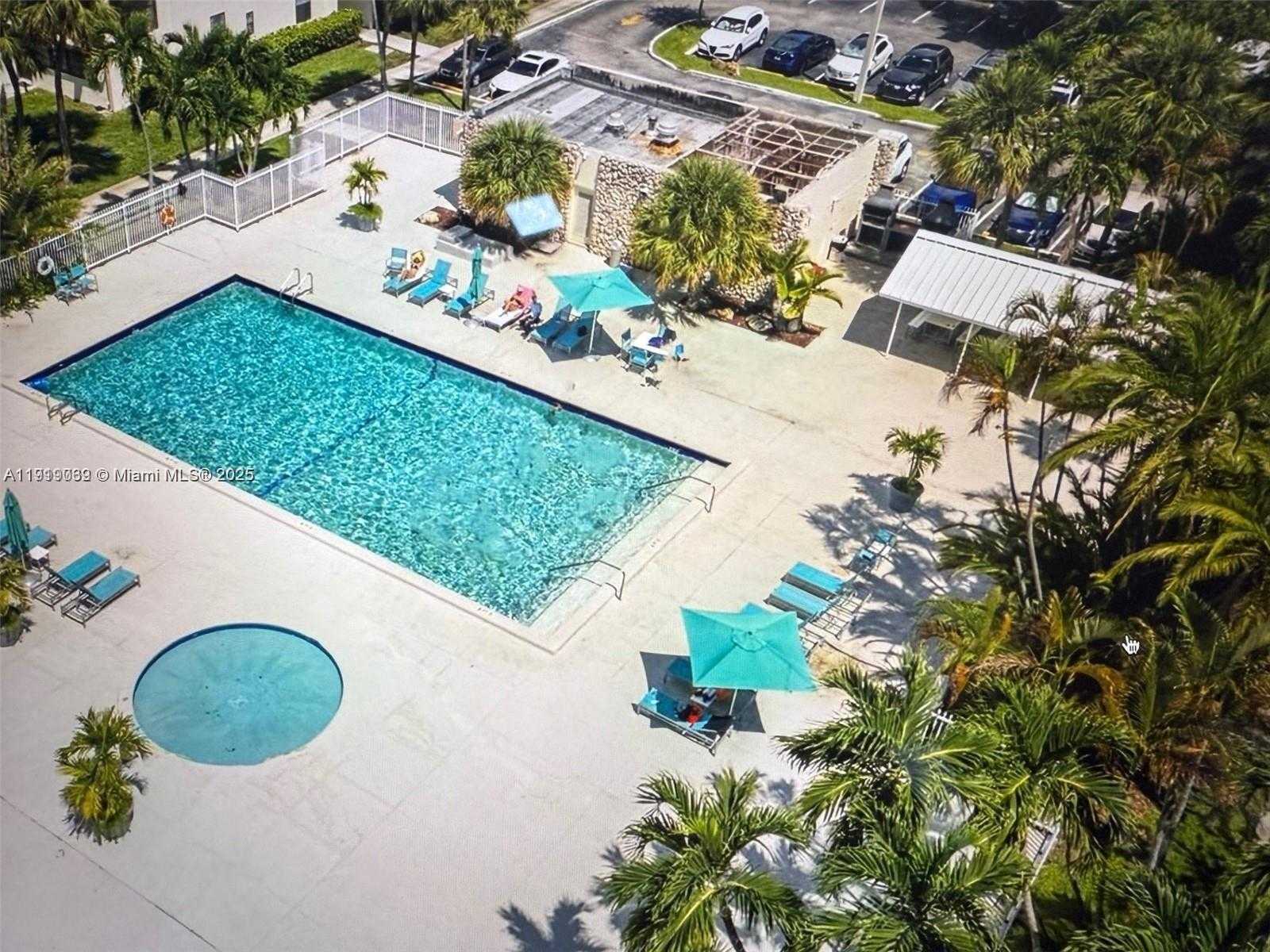 Small Image of 20200 WEST COUNTRY CLUB DR #112, Aventura Number 14