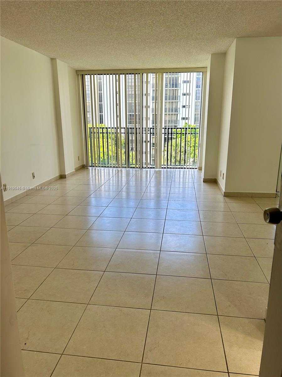 Small Image of 16919 NORTH BAY RD #509, Sunny Isles Beach Number 22