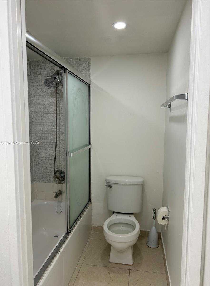 Small Image of 16919 NORTH BAY RD #509, Sunny Isles Beach Number 29