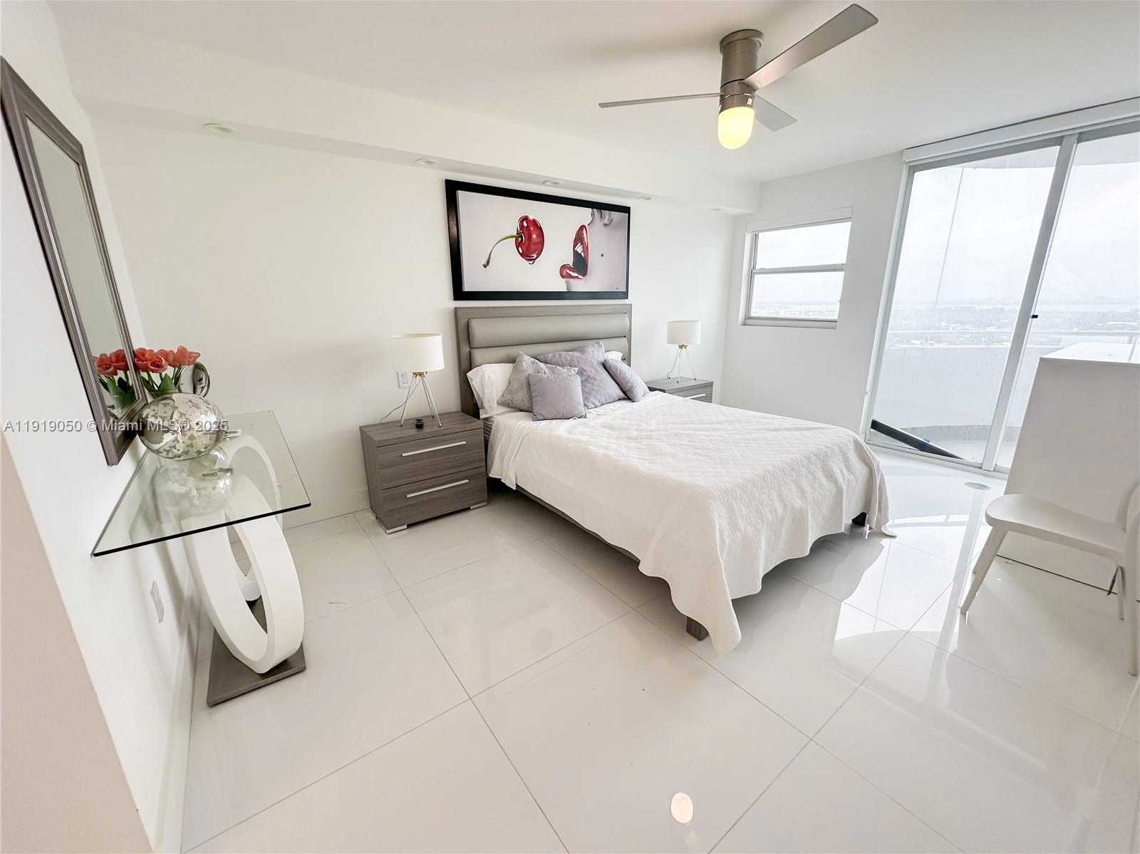 Small Image of 6301 COLLINS AVE #2707, Miami Beach Number 11
