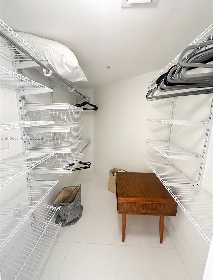 Small Image of 6301 COLLINS AVE #2707, Miami Beach Number 15